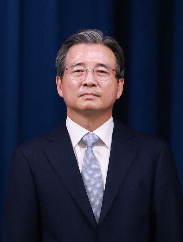 이재명 대통령은 6일 강훈식 대통령 비서실장의&nbsp;대통령실&nbsp;1차 인선 브리핑을 통해&nbsp;대통령실&nbsp;정책실장에 김용범 전 기획재정부 1차관을 임명했다고 밝혔다. 사진은 이날 인선 발표에 참석한 김 실장. [사진=연합뉴스]