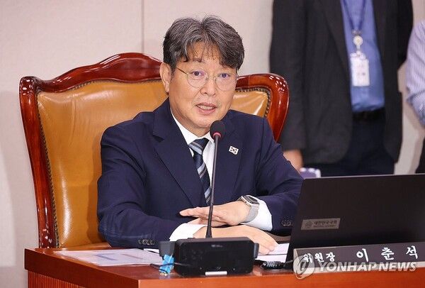 1일 국회에서 열린 법제사법위원회 전체회의에서 더불어민주당 소속 이춘석 위원장이 발언하고 있다. [사진=연합뉴스]