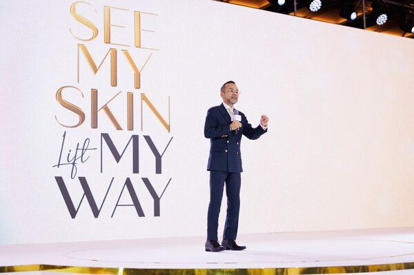 로렌스 시오우 멀츠 아시아퍼시픽 사장이 11일 그랜드 하얏트 서울에서 열린&nbsp;'See My Skin, Lift My Way' 캠페인 시작을 알리는 행사에서 인사말을 하고 있다. /멀츠