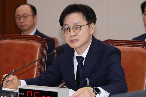 김정관 산업통상자원부 장관 후보자가 17일 국회 산업통상자원중소벤처기업위원회에서 열린 인사청문회에서 위원 질의에 답하고 있다. [사진=연합뉴스]