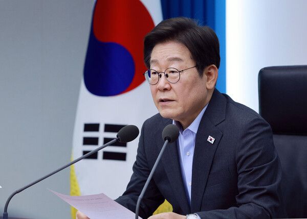 &nbsp;이재명 대통령은 다음 달 15일, 광복절 오후 8시에 '국민 임명식'을 통해 공식 취임행사를 연다. 정식 행사명은 '국민 주권 대축제'로 국민 누구나 참여할 수 있는 열린 행사로 진행될 예정이다. [사진=연합뉴스]