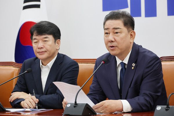 더불어민주당 김병기 당대표 직무대행 겸 원내대표가 29일 서울 여의도 국회에서 열린 원내대책회의에서 발언하고 있다. [사진=연합뉴스]