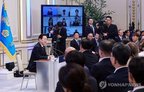 답변하는 이재명 대통령 [사진=연합뉴스]