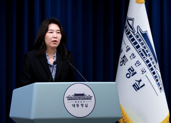 강유정&nbsp;대통령실 대변인이 27일 서울 용산 대통령실 청사에서 현안 브리핑을 하고 있다. [사진=연합뉴스]