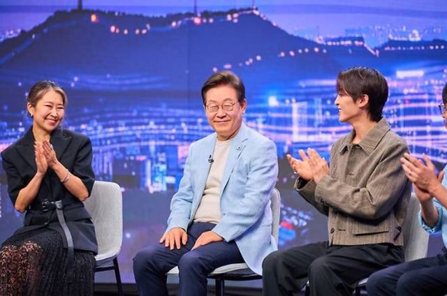 이재명 대통령이 20일 오후 5시 녹화방송 형태로 공개하는 아리랑 국제방송 '케이팝 더 넥스트 챕터(K-Pop:The Next Chapter)' 프로그램에 출연, '