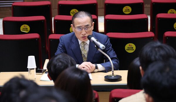 위성락&nbsp;국가안보실장이 22일 서울 용산 대통령실에서 한미, 한일 정상회담 등 현안 관련 기자간담회를 하고 있다. [사진=연합뉴스]
