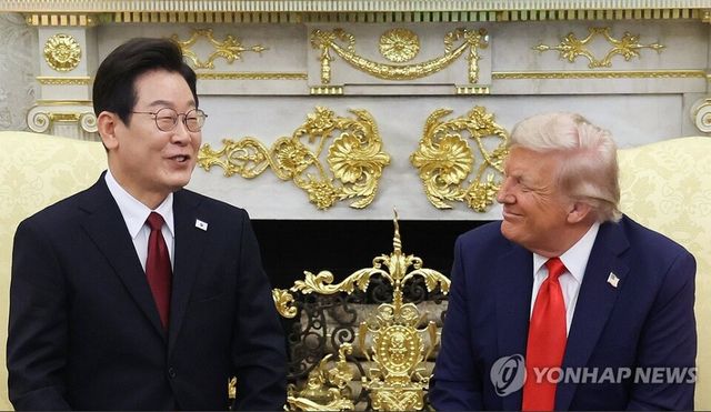 이재명 대통령이 25일(미 현지시간) 한미정상회담에서 트럼프 대통령에게 '한반도 피스메이커' 역할을 제안했다&nbsp; 한미정상회담은 시종일관 화기애애했다. [사진=연합뉴스]