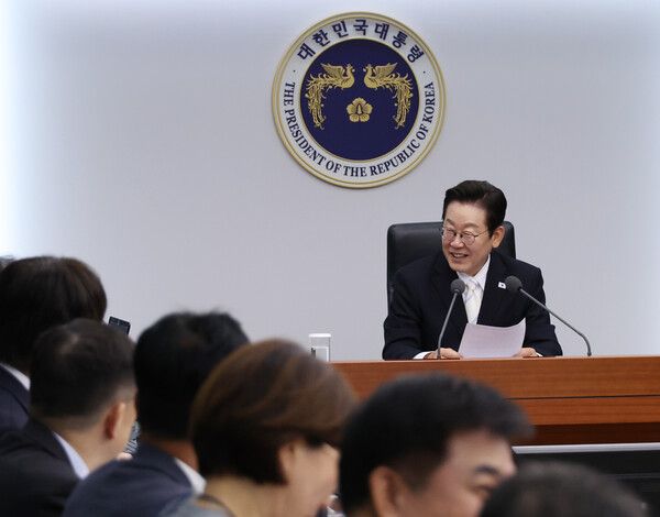 &nbsp;이재명&nbsp;대통령이 11일 용산 대통령실에서 열린 수석보좌관회의에서 발언하고 있다. [사진=연합뉴스]
