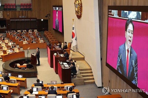 국민의힘 송언석 원내대표가 10일 서울 여의도 국회 본회의에서 교섭단체 대표 연설을 하고 있다. [사진=연합뉴스]
