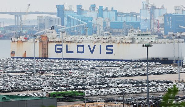 평택항에 수출 대기 중인 자동차 [사진=연합뉴스]