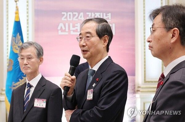 한덕수 전 국무총리와 조희대 대법원장 [사진=연합뉴스]