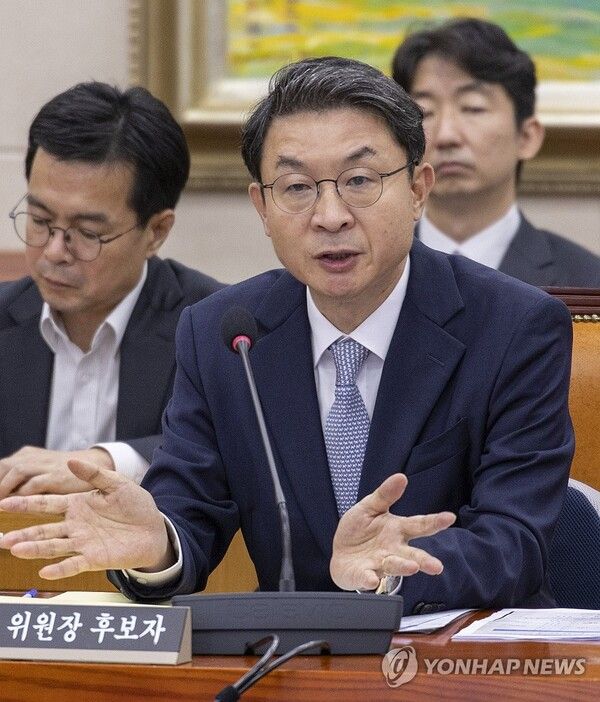 이억원 금융위원장 후보자가 2일 국회 정무위원회에서 열린 인사청문회에 출석해 의원 질의에 답하고 있다. [사진=연합뉴스]