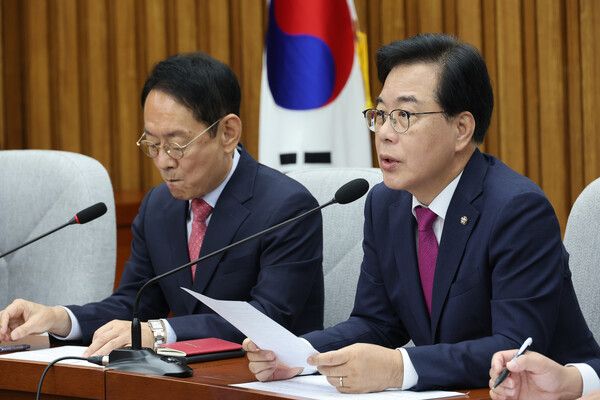 국민의힘&nbsp;송언석&nbsp;원내대표가 23일 서울 여의도 국회에서 열린 원내대책회의에서 발언하고 있다. [사진=연합뉴스]