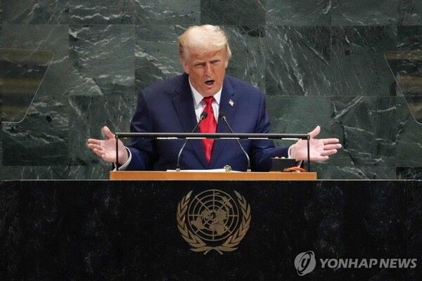23일(현지시간) 뉴욕 유엔본부에서 열린 유엔총회에서 연설하는 도널드 트럼프 미국 대통령.[AFP=연합뉴스. 재판매 및 DB 금지]