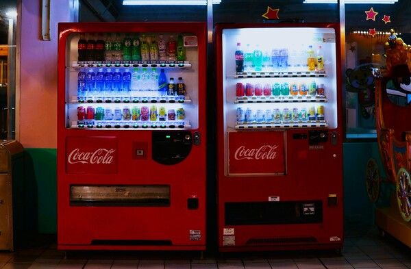 무인 자판기 모습. 렌탈 계약을 둘러싼 금융 피해가 잇따르고 있다. 사진=펙셀