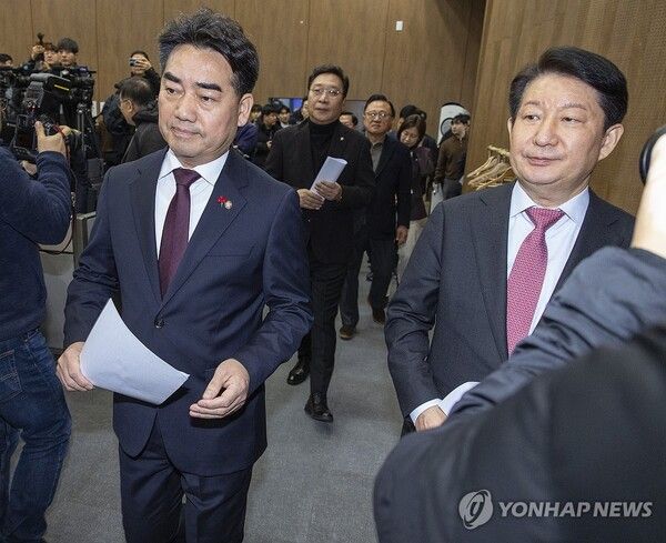 권영진 국민의힘 의원(대안과 미래 소속)이 15일 국회에서 열린 의원총회에서 한동훈 전 대표 제명과 관련해 