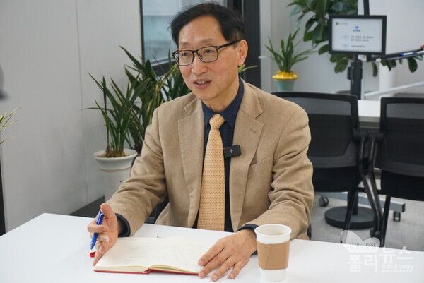 윤태성 KAIST 교수는 지난 15일 폴리뉴스와의 인터뷰에서 