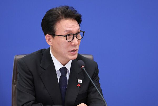 김민석&nbsp;국무총리가 27일 청와대에서 열린 이재명 대통령 주재 국무회의에서 발언하고 있다. [사진=연합뉴스]