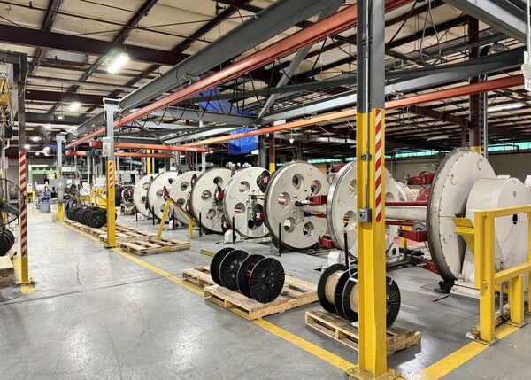 에식스솔루션즈 북미 공장 내 변압기용 특수 권선 설비. 사진=LS그룹