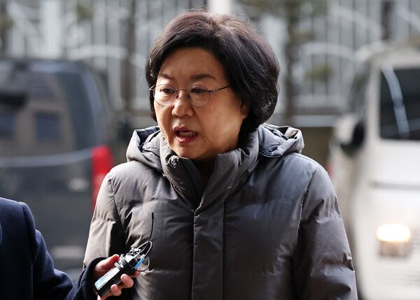 이혜훈&nbsp;기획예산처 장관 후보자가 7일 서울 중구 예금보험공사에 마련된 인사청문회 준비 사무실로 출근하며 취재진의 질문에 답하고 있다. [사진=연합뉴스]