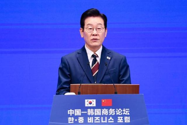 중국을 국빈방문 중인 이재명 대통령이 5일 베이징 조어대에서 열린 한·중 비즈니스 포럼에서 발언하고 있다. [사진=연합뉴스]