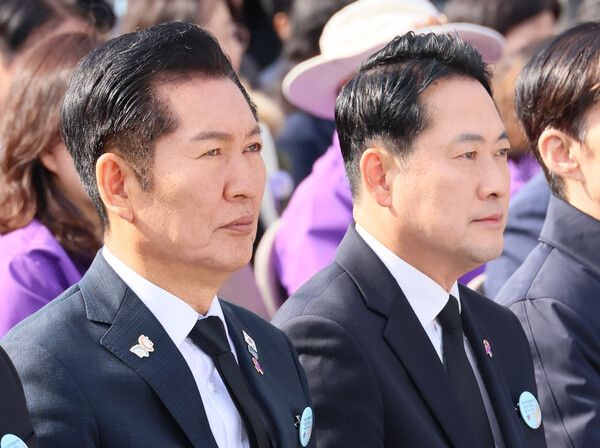 정청래 더불어민주당 대표(왼쪽)와 장동혁 국민의힘 대표. [사진=연합뉴스]