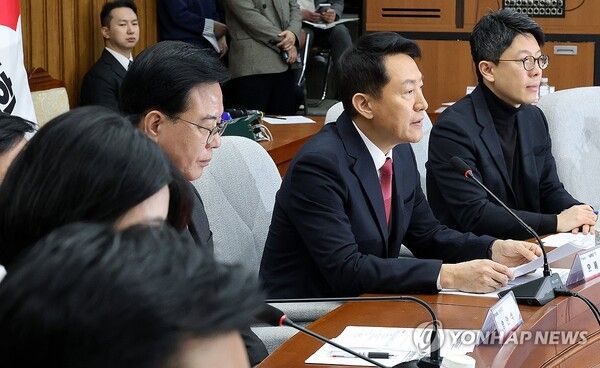 오세훈&nbsp;서울시장이 2일 국회에서 열린 '국민의힘-서울특별시 부동산정책협의회'에서 발언하고 있다. [사진=연합뉴스]