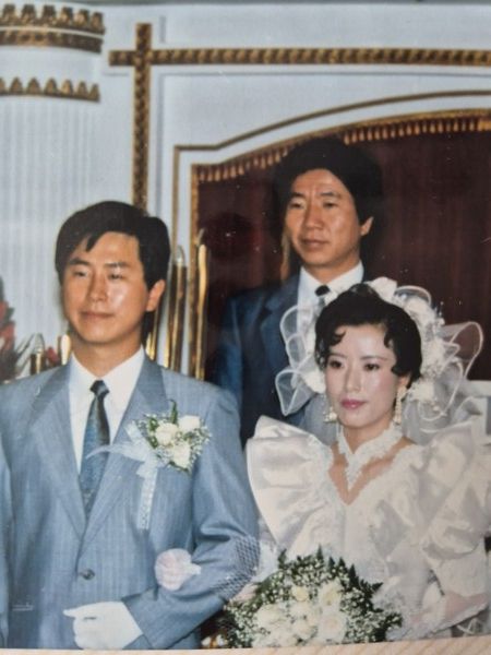 1989년 조상훈 출마 예정자의 결혼식에서 노무현 당시 국회의원이 주례를 섰다.[사진=조상훈 본인 제공]