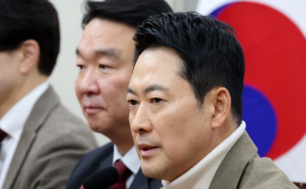 국민의힘&nbsp;장동혁&nbsp;대표가 5일 국회에서 당내 사퇴론과 재신임 투표론 관련 입장 발표 기자간담회를 열고 