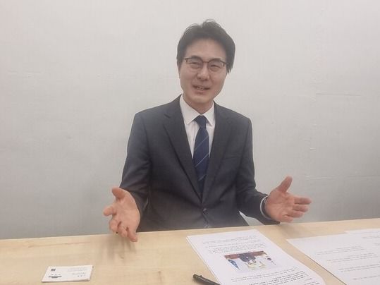 서정완(55) 하남시장 출마예정자가 최근 서울 종로구에서 진행한 언론 인터뷰에서 발언하고 있다. [사진=김민주 기자]