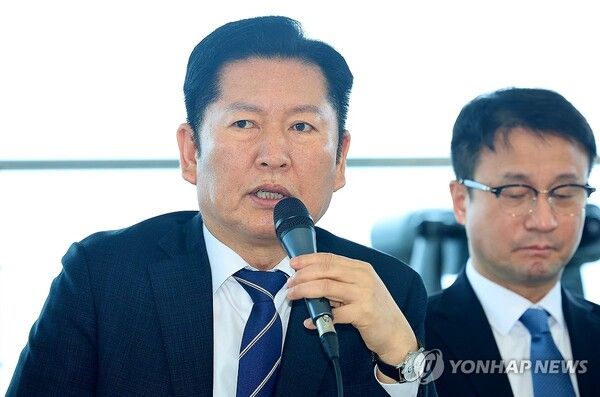 더불어민주당 정청래 대표가 11일 인천 강화군 강화평화전망대에서 열린 인천 현장 최고위원회의에서 발언하고 있다. 2026.3.11 [사진=연합뉴스]