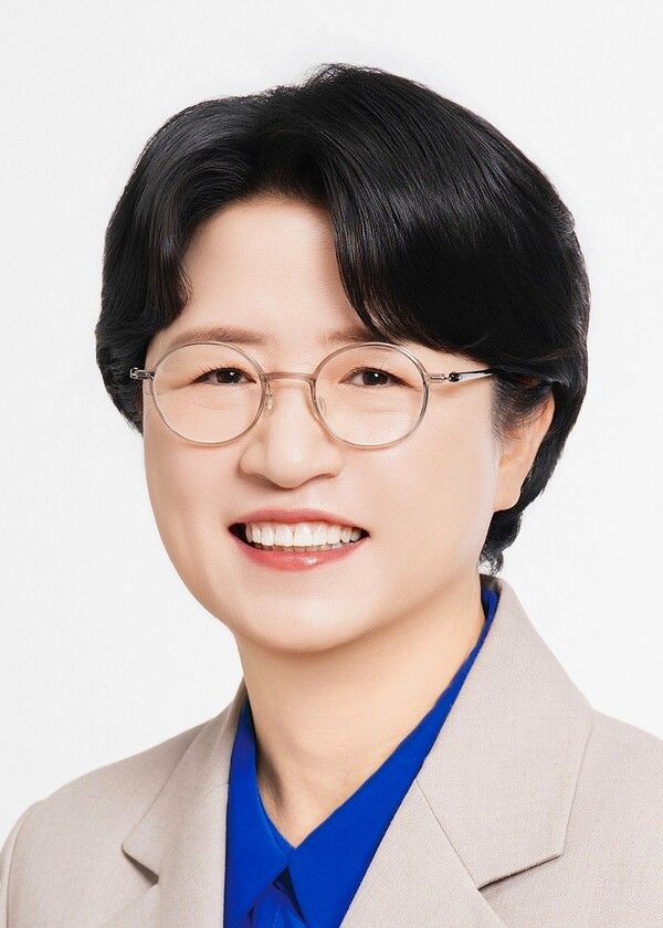 포항시장 후보로 확정된 박희정 現&nbsp;포항시의회 의원 / 사진=박희정 민주당 포항시장 예비후보 사무실
