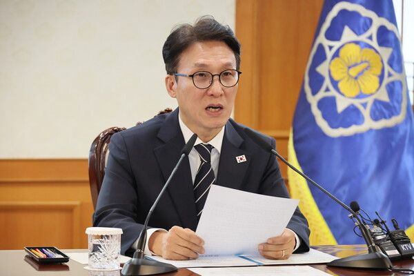 김민석&nbsp;국무총리가 10일 서울 종로구 정부서울청사에서 열린 UN AI 허브 유치지원 TF 회의에서 발언하고 있다. [사진=연합뉴스]