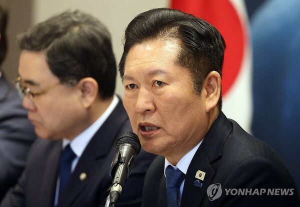 더불어민주당 정청래 대표가 18일 경남 진주시 MBC컨벤션진주 대연회장에서 열린 '현장최고위원 회의'에서 발언하고 있다. 2026.3.18 [사진=연합뉴스]