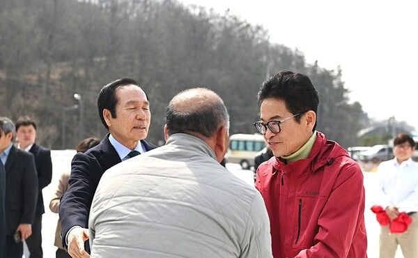 'KBS 전국노래자랑' 현장을 방문한&nbsp;이철우 경북도지사 예비후보 / 사진=이철우 경상북도지사 예비후보 선거사무소