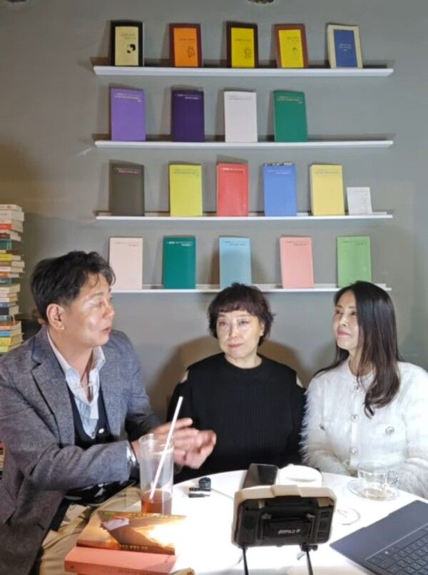 (사진 = 26일&nbsp;황정미 작가 '영길이오빠 TV'와 '박마리아 TV' 유튜브 채널 출연 모습 / 폴리뉴스 주성진 기자)