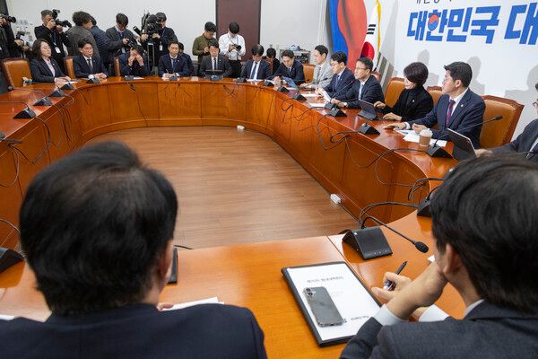 더불어민주당 한병도 원내대표가 3일 국회에서 열린 원내대책회의에서 발언하고 있다. 2026.3.3 [사진=연합뉴스]