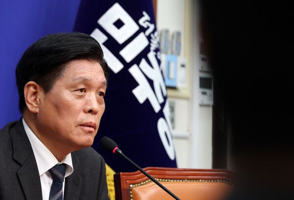 더불어민주당 조승래 사무총장이 국회에서 현안 관련 기자간담회를 하고 있다. 2026.2.22. [사진=연합뉴스]