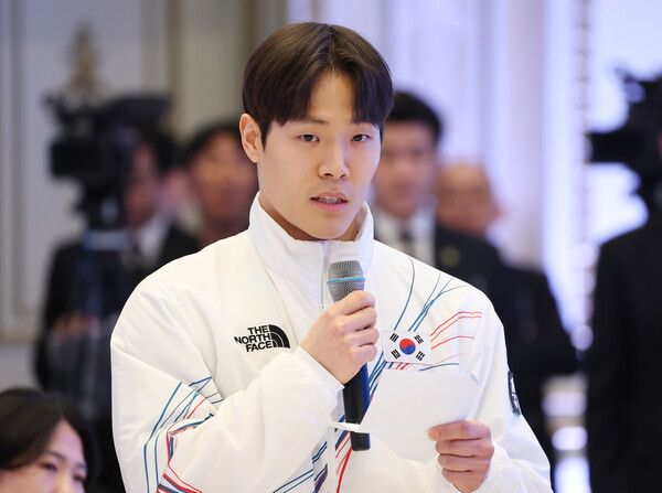 스켈레톤 국가대표 정승기가 5일 청와대 영빈관에서 열린 2026 밀라노-코르티나담페초 동계올림픽&nbsp;선수단 격려 오찬에서 이재명 대통령의 격려사에 대해 답사하고 있다. [사진=연합뉴스]