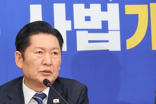 더불어민주당 정청래 대표가 9일 국회에서 열린 최고위원회의에서 모두발언을 하고 있다. 2026.3.9 [사진=연합뉴스]