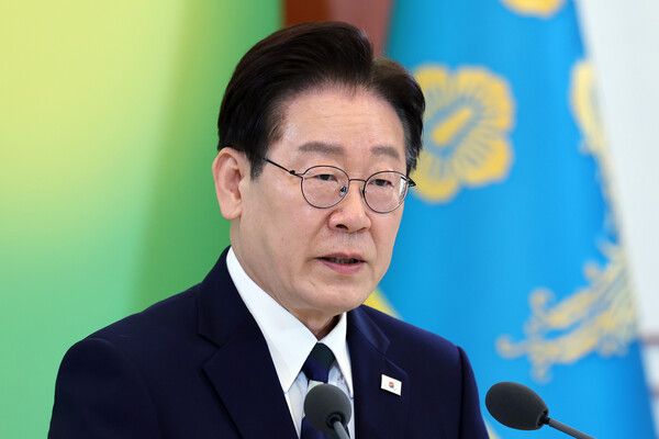 &nbsp;이재명&nbsp;대통령이 10일 청와대에서 열린 민주노총 초청간담회에서 발언하고 있다. [사진=연합뉴스]