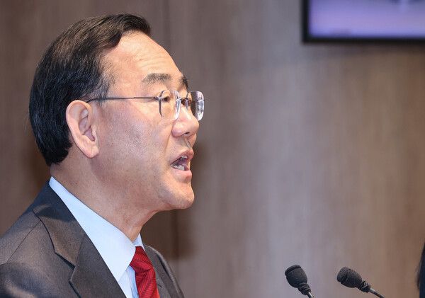 6·3 지방선거를 앞두고 국민의힘 대구시장 후보 경선에서 컷오프(공천 배제)된 6선&nbsp;주호영&nbsp;의원이 8일 국회 소통관에서 기자회견을 열고 있다. [사진=연합뉴스]