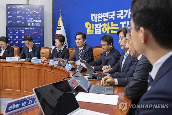 더불어민주당 정청래 대표가 13일 국회에서 열린 최고위원회의에서 발언하고 있다. 2026.4.13 [사진=연합뉴스]