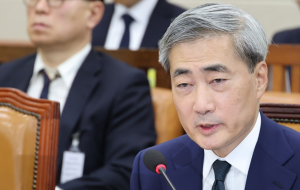 신현송 한국은행 총재 후보자가 15일 국회 재정경제기획위원회에서 열린 인사청문회에서 의원 질의에 답하고 있다.&nbsp; [사진=연합뉴스]