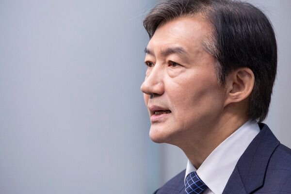 &nbsp;조국혁신당&nbsp;조국&nbsp;대표가 14일 국회에서 오는 6월 3일 치러질 재보선에 경기 평택을 지역구 출마를 발표하고 있다. [사진=연합뉴스]