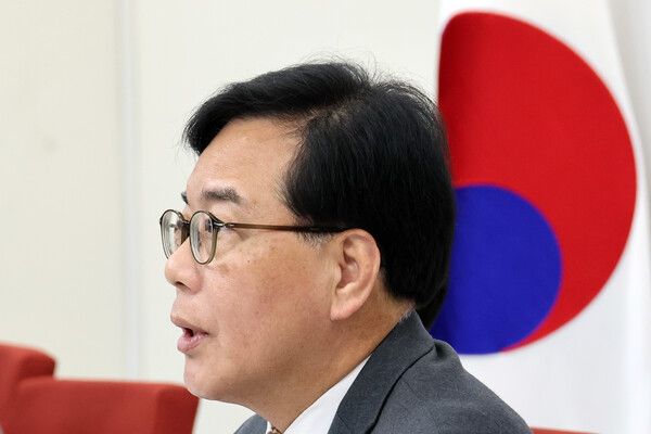 국민의힘&nbsp;송언석&nbsp;원내대표가 15일 국회에서 열린 기자간담회에서 현안 관련 발언을 하고 있다. [사진=연합뉴스]