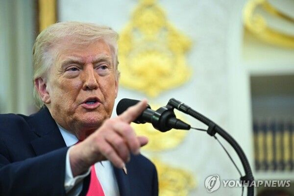 &nbsp;미국 도널드 트럼프 행정부가 수입&nbsp;철강 · 알루미늄으로 만든&nbsp;완제품에&nbsp;25%&nbsp;관세를 부과하는 방안을 조만간 발표할 예정이라고 밝혔다&nbsp;&nbsp;[사진=UPI=연합뉴스]