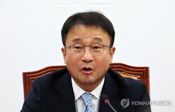 더불어민주당 한병도 원내대표가 21일 국회에서 열린 원내대책회의에서 발언하고 있다. 2026.4.21 [사진=연합뉴스]