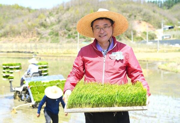 국민의힘 이철우 경북도지사 후보가 27일 농업·축산·식품산업 분야 10대 공약을 발표했다. / 사진=이철우 경북도지사 후보 캠프