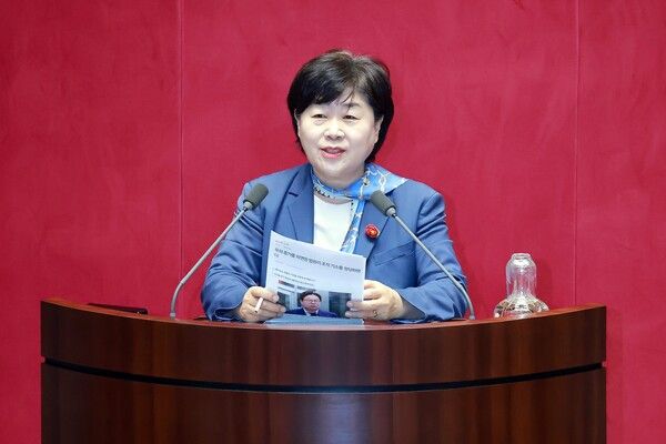  서영교 더불어민주당 의원은 3일 라디오 인터뷰에서 국조특위 청문회 증인 채택을 두고 설전을 벌인 한동훈 전 국민의힘 대표를 향해 